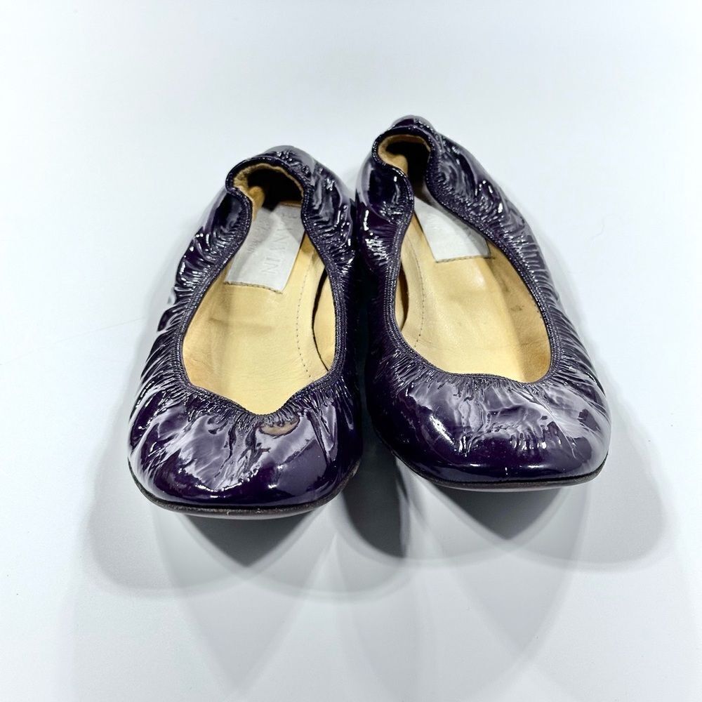 Lanvin patent leather scrunch back flats 38